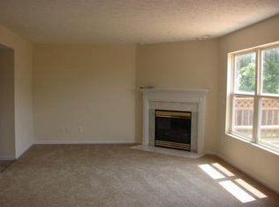 385 Deer Run Dr, Trenton, OH 45067