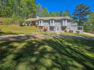 27 Hughes Rd, Hiram, GA 30141