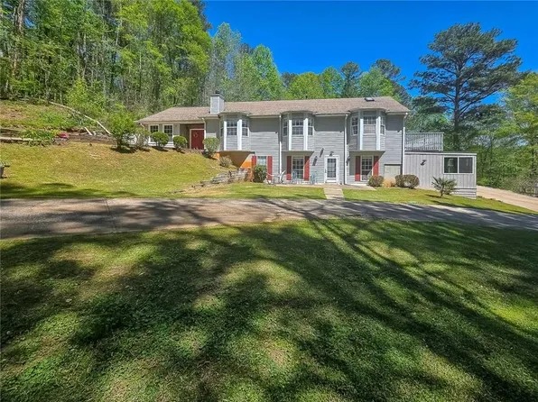 27 Hughes Rd, Hiram, GA 30141