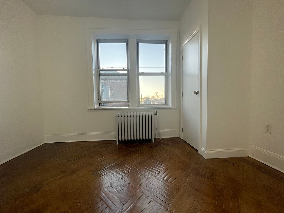2nd image of 783 Kennedy Blvd #32E