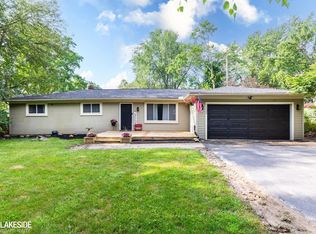 11395 Big Lake Rd, Davisburg, MI 48350