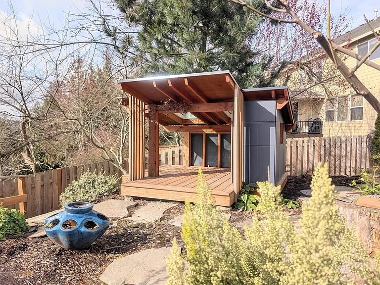 2507 Crestview Dr — Photo 20