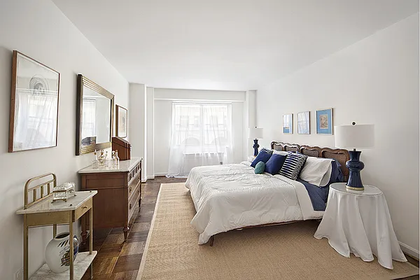 Sold by Stribling | media 13