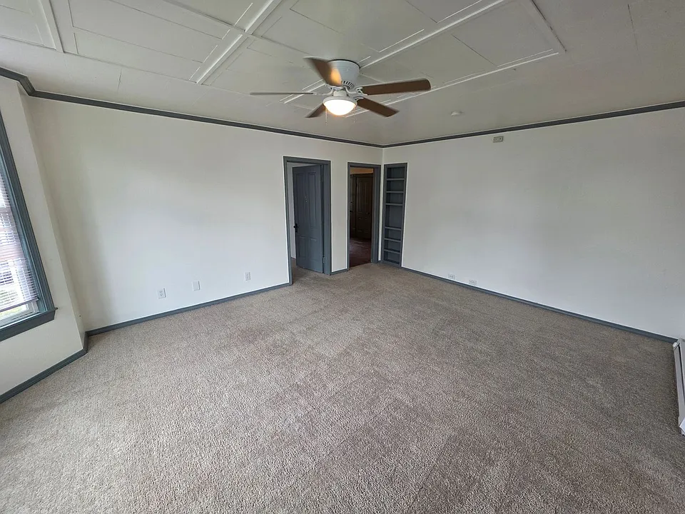 2003 W Mallon Ave