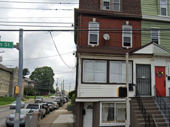 1039 Main St