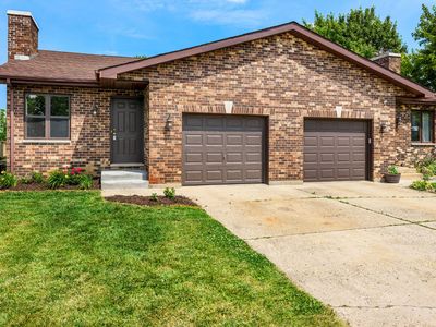 847 Carol Ave, Woodstock, IL, 60098