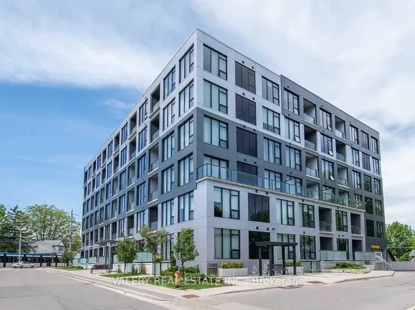 690 King St W, Kitchener, ON