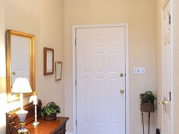 4th image of 305 Mingo Dr
