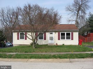 41 Casselberry Dr, Audubon, PA 19403