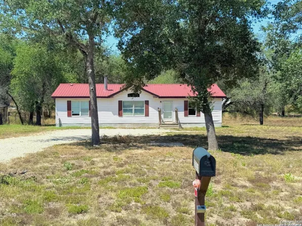 22819 Grand Spg, Elmendorf, TX 78112