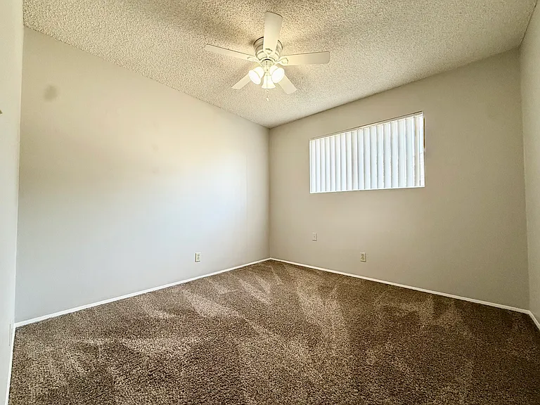 2350 Sea Breeze Dr — Photo 9