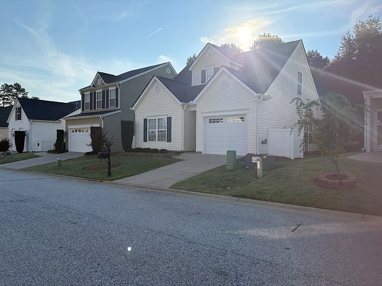 130 Pin Oak Ct — Photo 23