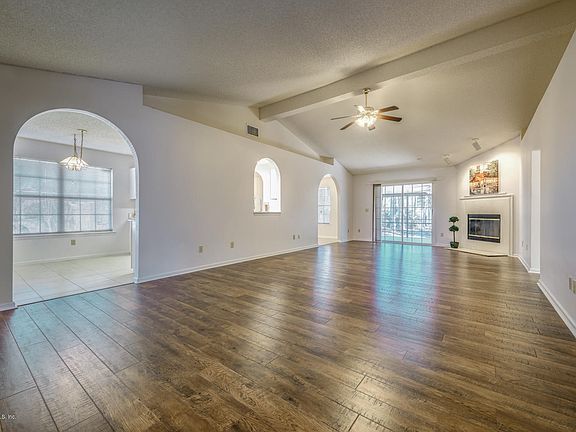 5th image of 11767 Mountain Wood Ln