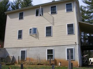 247 Rivendell Rd NW, Willis, VA 24380