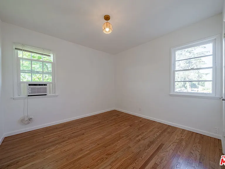 823 Highland Ave #11 — Photo 9