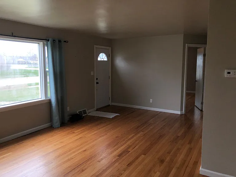 903 Kingsley Ave — Photo 3