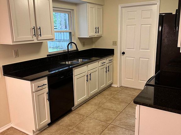4th image of 1693 MARY BETH Drive