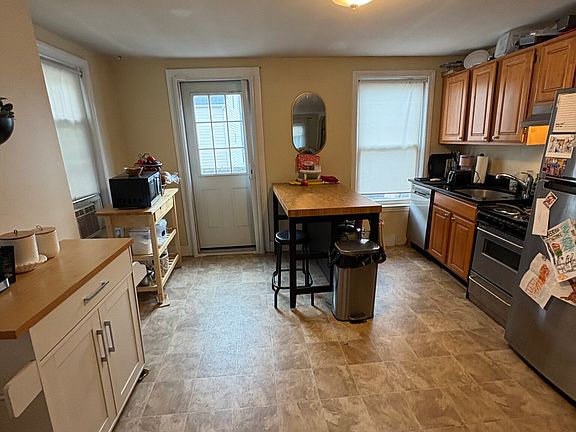 4th image of 287 W 5th St #2