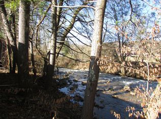 142 Creekbank Rd, Elizabethton, TN 37643