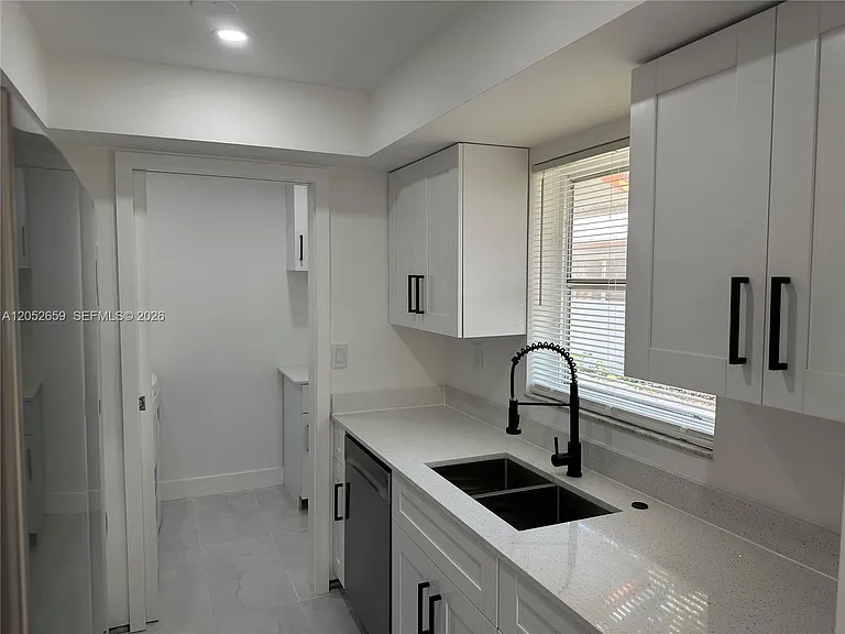 890 SW 28th St #1 — Photo 4