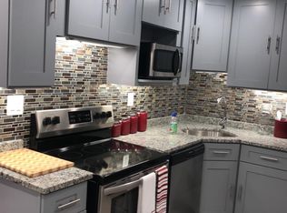 282 Meridian St APT 2, Groton, CT 06340