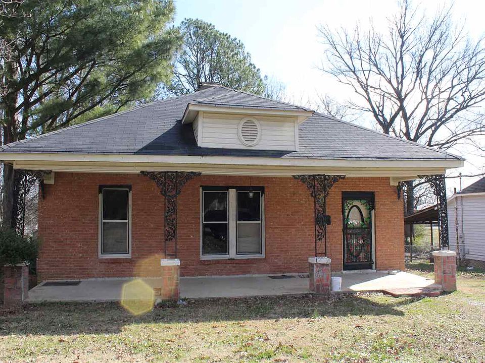 1st image of 210 Butterworth Ave