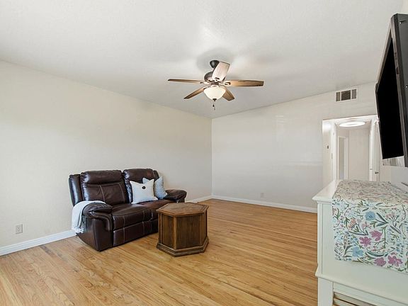 4th image of 155 Donner Drive