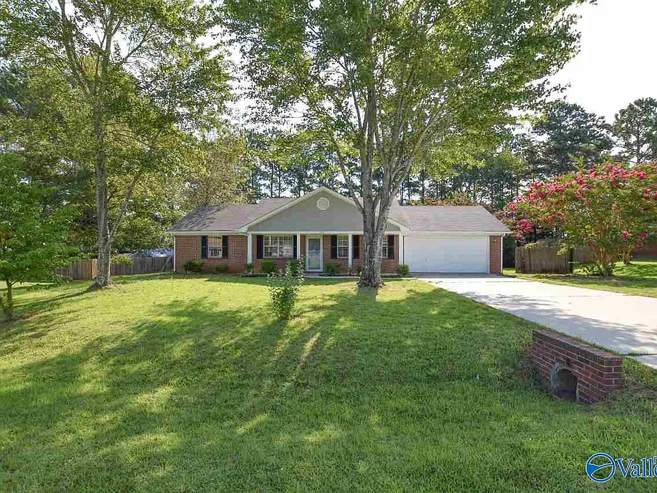 109 Cove Crest Dr