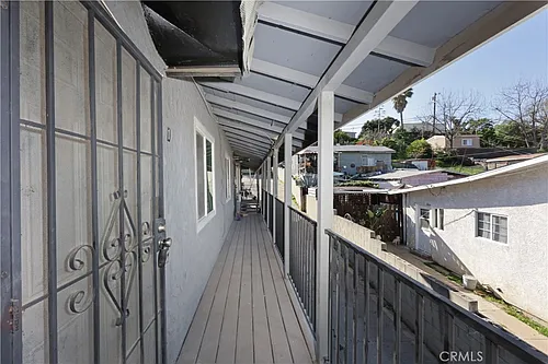 2770 Marengo St Photo 1