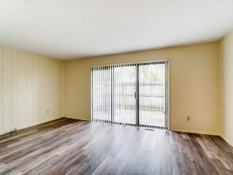 1410-1478 Livingston Ct — Photo 4
