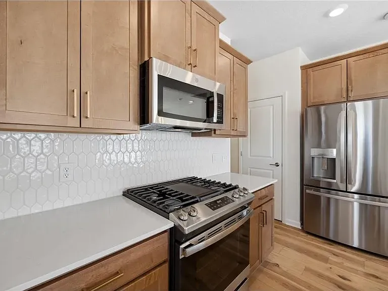 10298 Birchwood Cir — Photo 5
