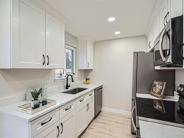 17443 E Temple Dr — Photo 8