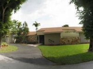 9801 SW 71st Ave, Pinecrest, FL 33156
