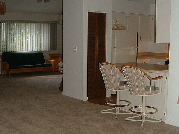 fam rm to kitchen/living