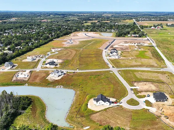 9423 West HUNTINGTON DRIVE #Lt17, Mequon, WI 53097