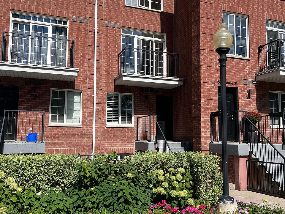 1st image of 64 Douro St #255