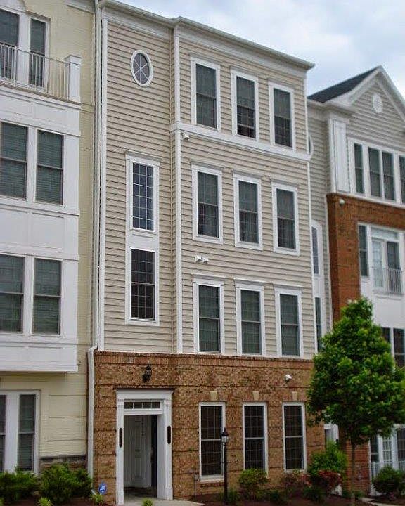 1st image of 2414 Brookmoor Ln