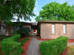 35273 Wright Cir, Sterling Heights, MI
