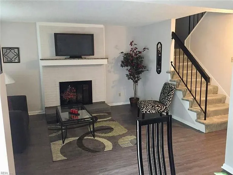 1735 Pompey St — Photo 5