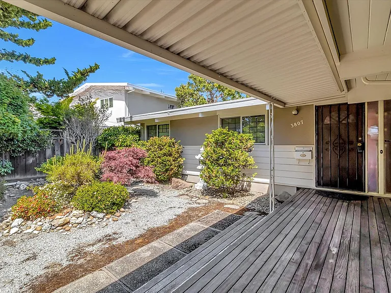 3807 Nathan Way — Photo 3