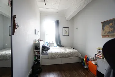 Rented by Rennit Inc.