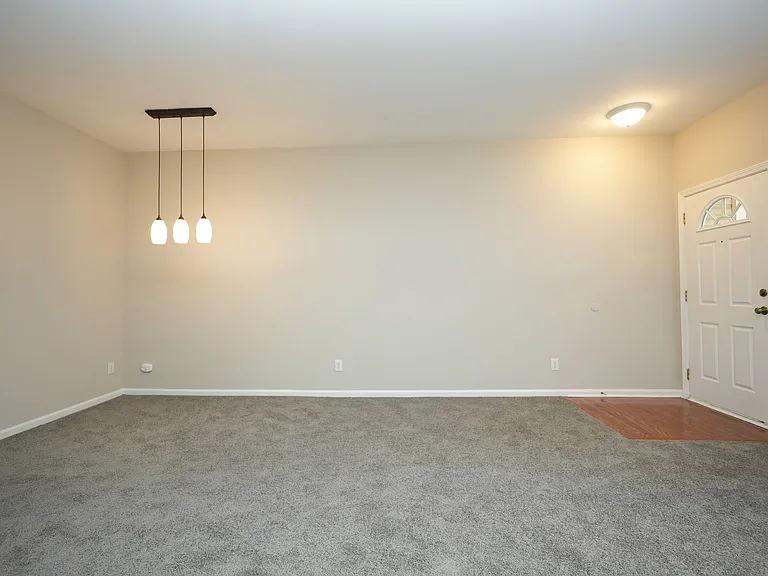 8065 Stoneham Ct — Photo 8