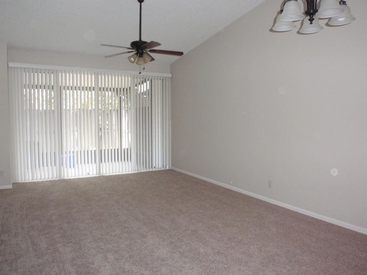 2 bed, 1094 sqft, $1,800 — Photo 3
