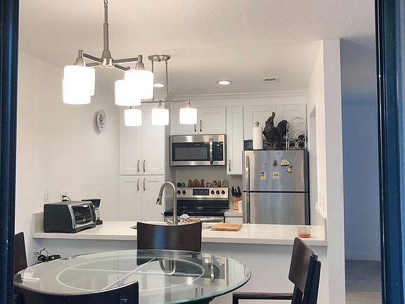 kitchen from dinningroom