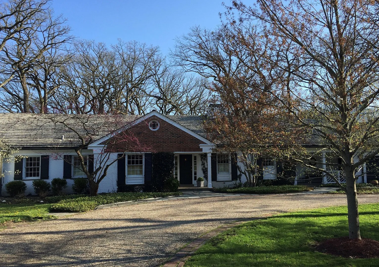 1834 Knollwood Rd photo 1