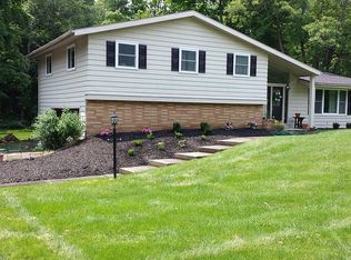 9419 Saratoga Rd, Fort Wayne, IN 46804