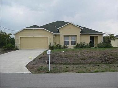1st image of 677 SW Millard Dr
