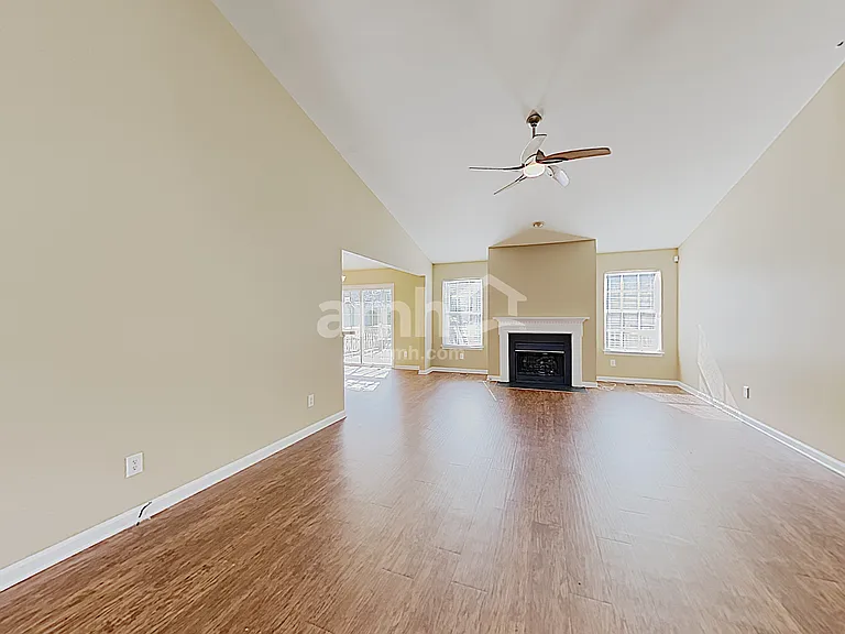 2925 Burtonwood Dr — Photo 5