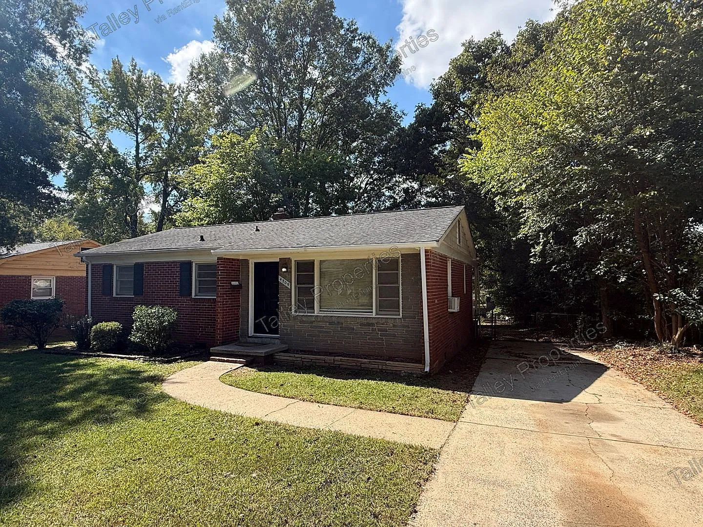 3 bed, 2.0 bath, 1196 sqft, $1,699 — Photo 2