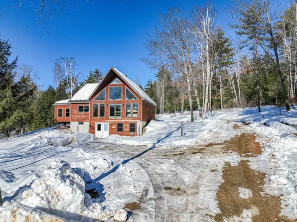 283 Valley Road, Peru, ME 04290
